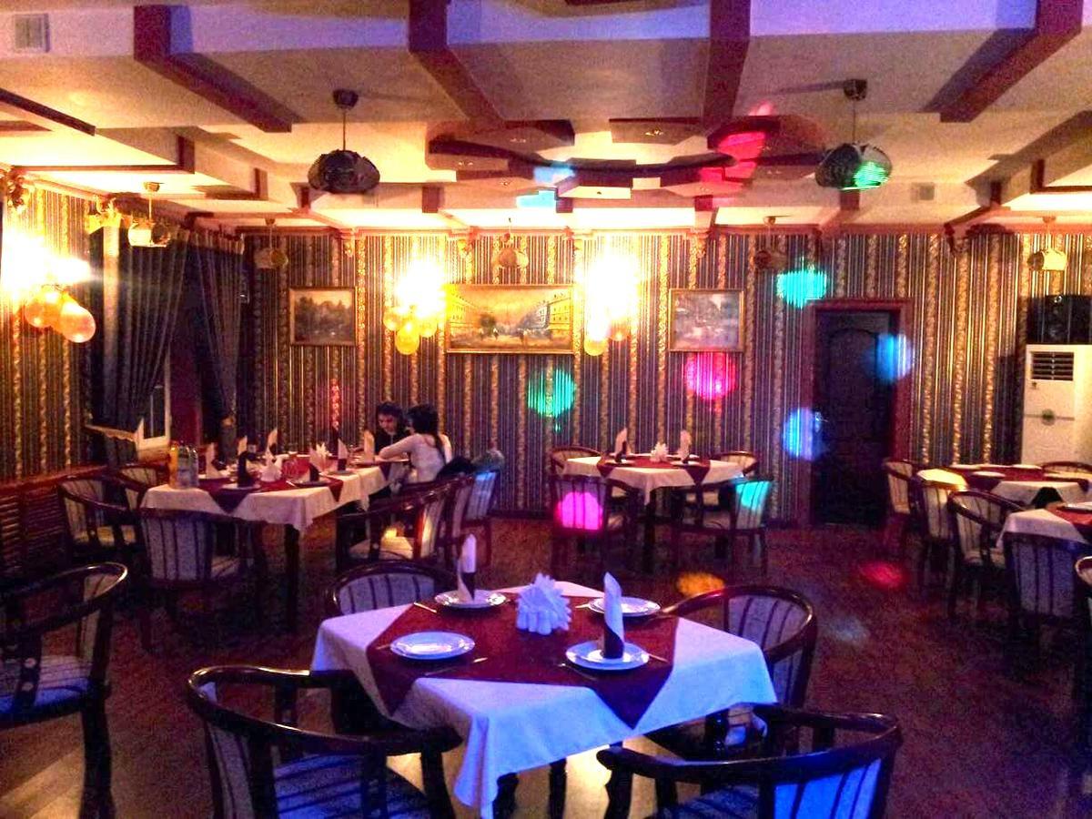 Hotel Grand Royal Jizzax Ngoại thất bức ảnh